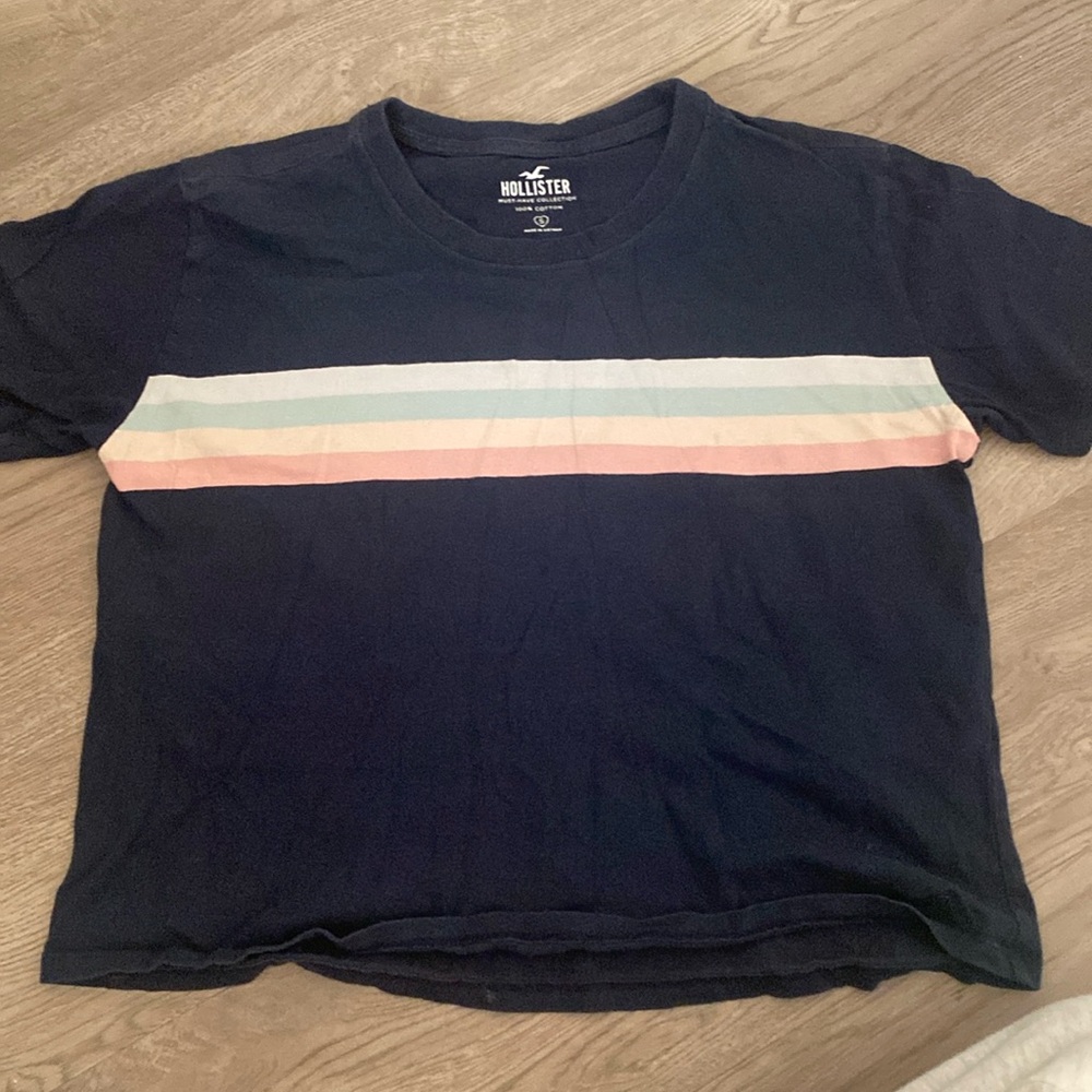 Hollister blue rainbow T-shirt, cropped size small